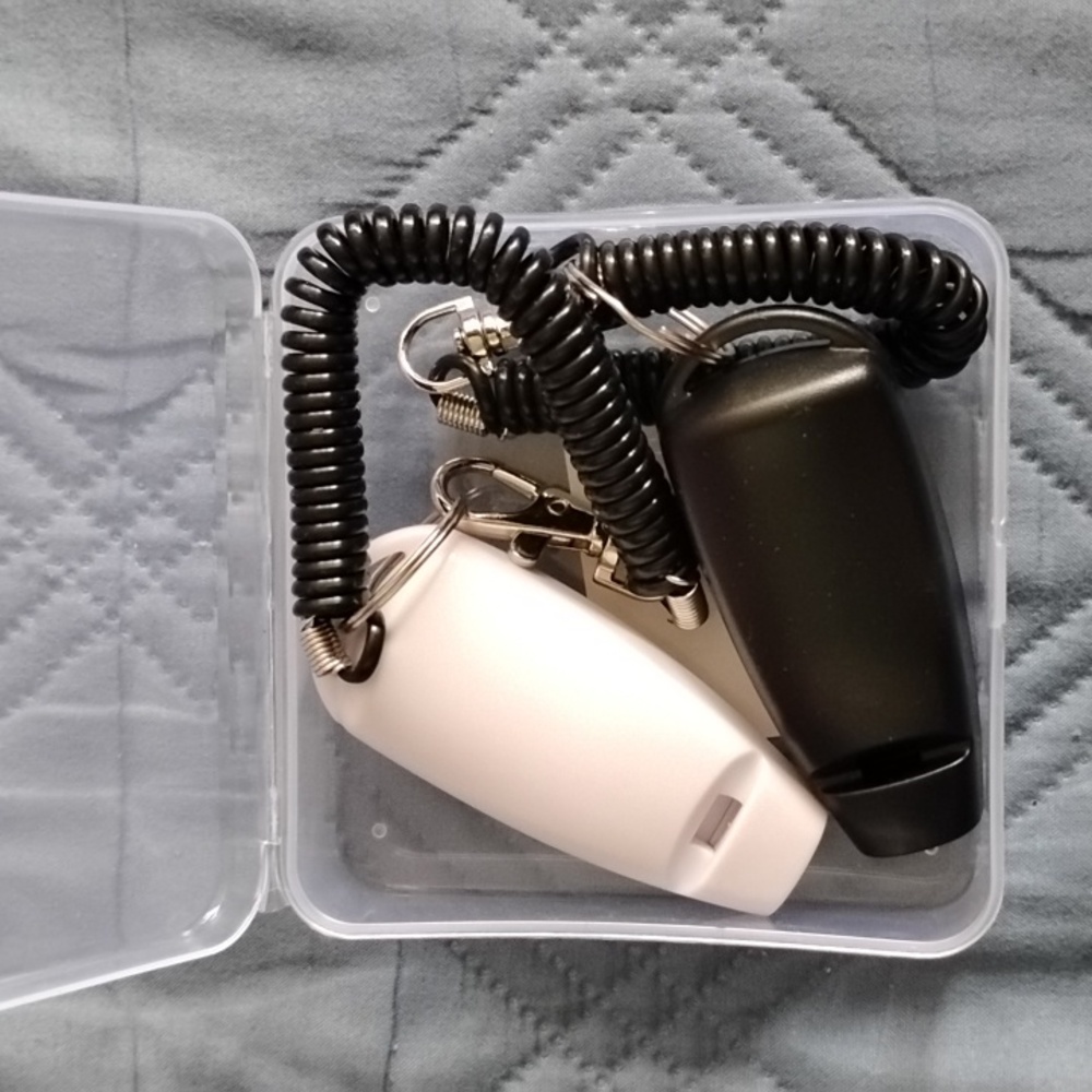 Pet Training Clickers - Picture 3 of 7